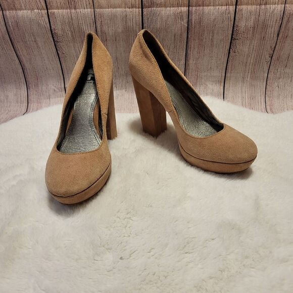 Gianni Bini tan suade block heels - Picture 1 of 8